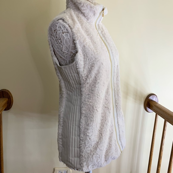 Andrew Marc faux fur leather sides vest cream sz M - Picture 4 of 8
